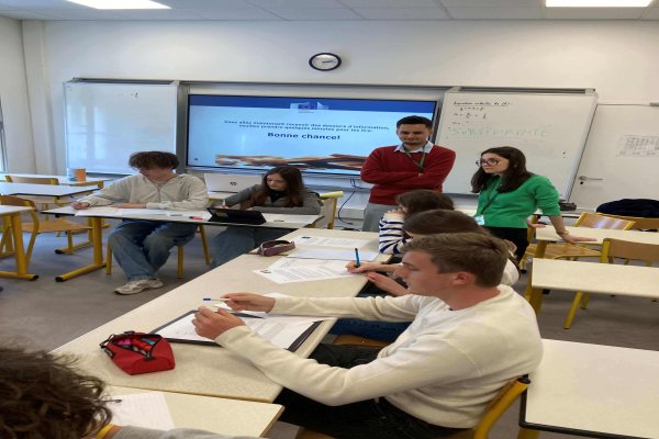 La spé HGSSP rencontre le Club Politique