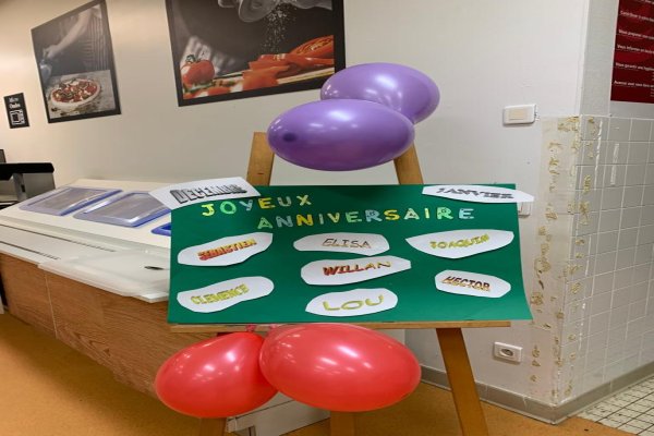 Les internes fêtent les anniversaires